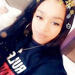 Meet your Posher, Cayla